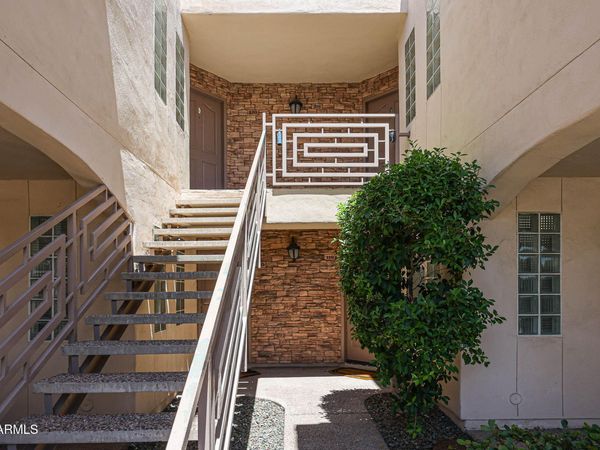 3235 E CAMELBACK Road, Unit 220, Phoenix, AZ 85018