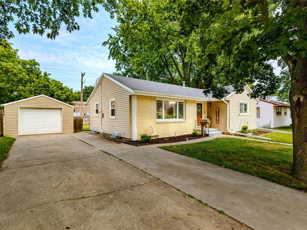 1209 Meadow Lane, Webster City, IA 50595