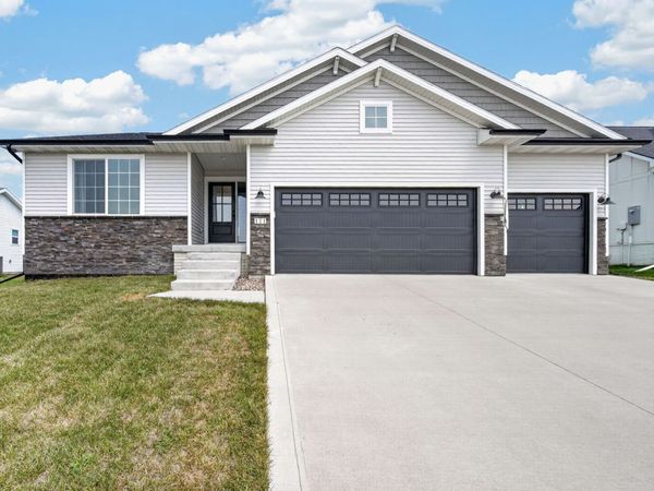 111 Saint Mary's Court , Stuart, IA 50250