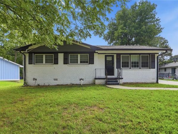 3422 Eisenhower Circle SE, Atlanta, GA 30354