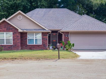 1520 Cherokee Rock Road Muldrow, OK 74948