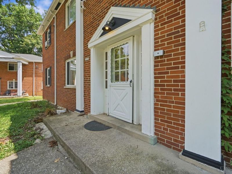 3524 Hazelwood Avenue, Cincinnati, OH 45211 Photo 5
