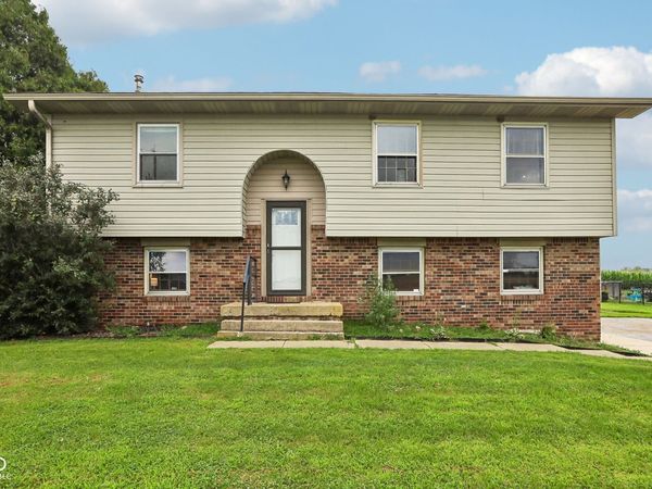 7180 N 400 W, Fairland, IN 46126