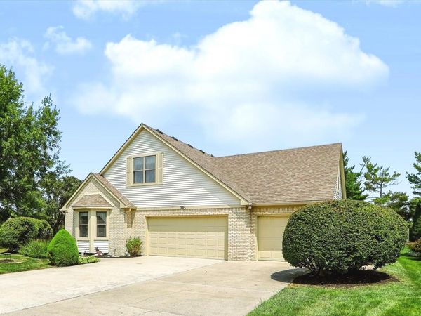 295 Carriage Court , Franklin, IN 46131