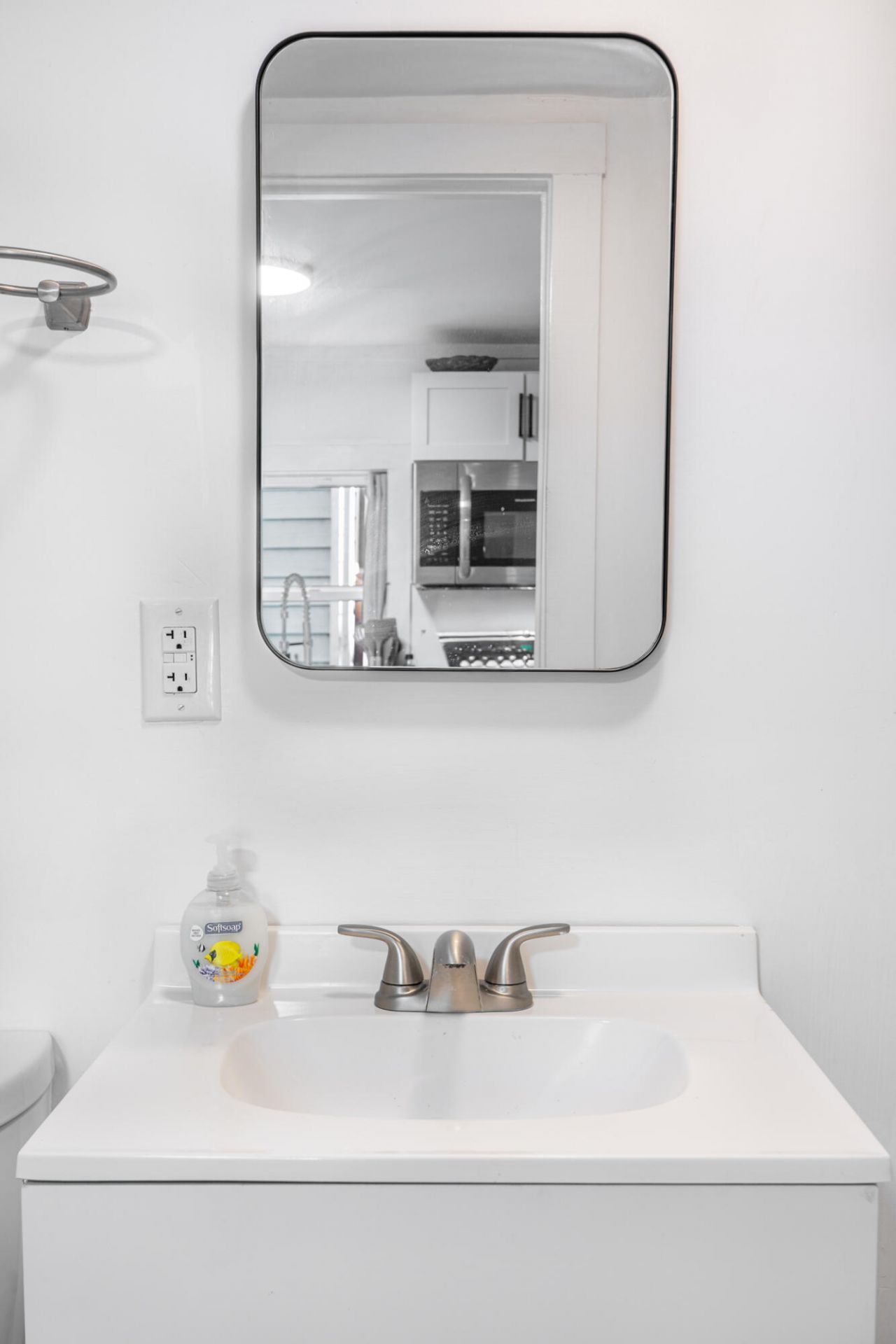 5470 Annette Street Photo 15