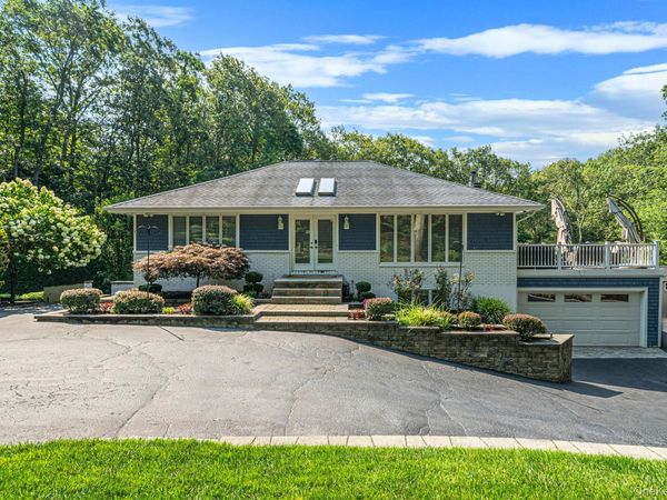56 Old Homestead Road , Port Jefferson, NY 11777