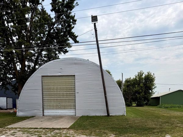 904 1St Avenue SW, Clarion, IA 50525