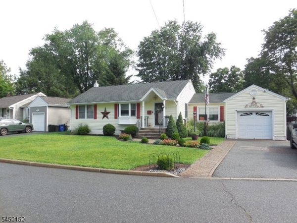 65 Fernwood Crescent, Riverdale, NJ 07457