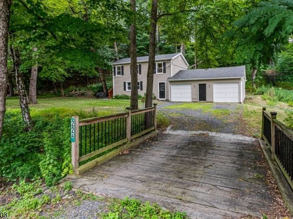 22 E Main St, High Bridge, NJ 08829