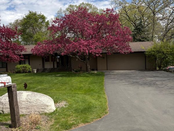 6591 Manchester Lane, Eden Prairie, MN 55346