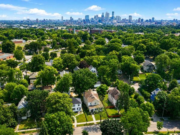 2410 James Avenue N, Minneapolis, MN 55411