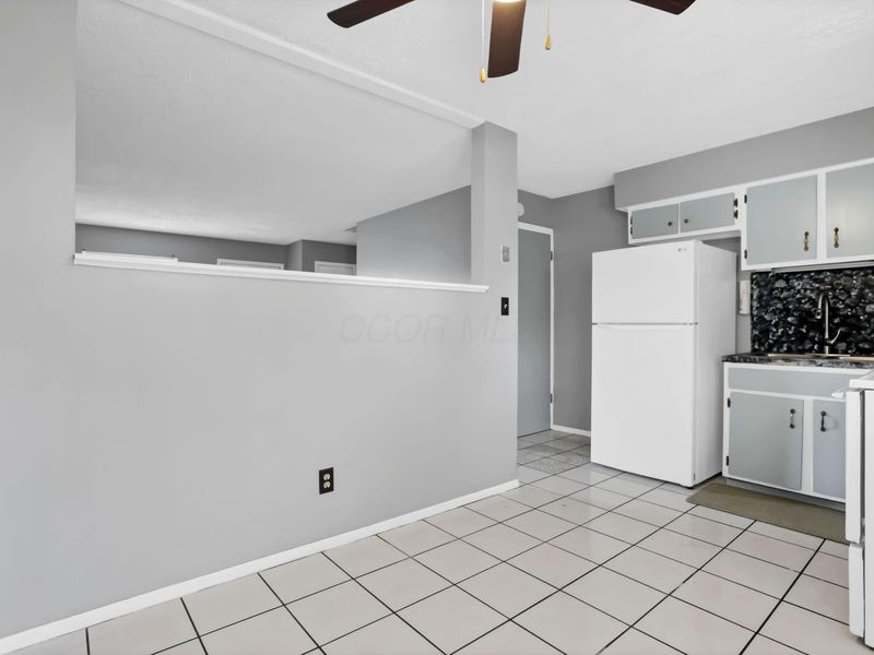 1746 Pine Tree Street S, Unit H, Columbus, OH 43229 Photo 21