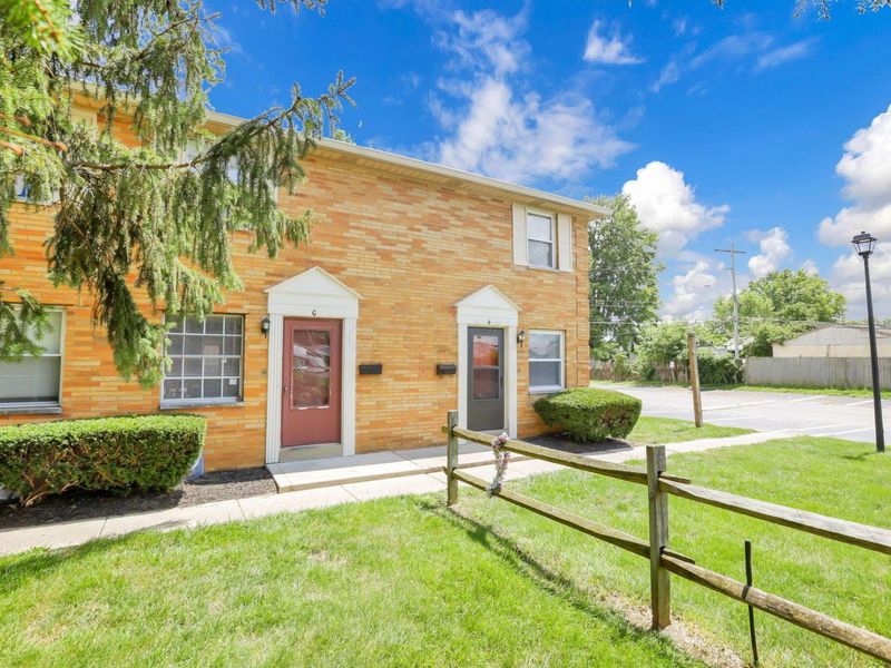 1746 Pine Tree Street S, Unit H, Columbus, OH 43229 Photo 3