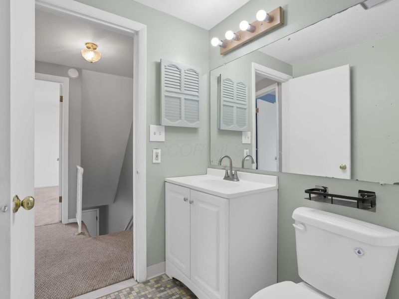 1746 Pine Tree Street S, Unit H, Columbus, OH 43229 Photo 32
