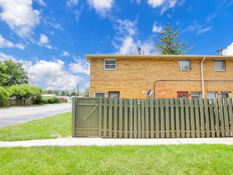 1746 Pine Tree Street S, Unit H, Columbus, OH 43229 Photo 42
