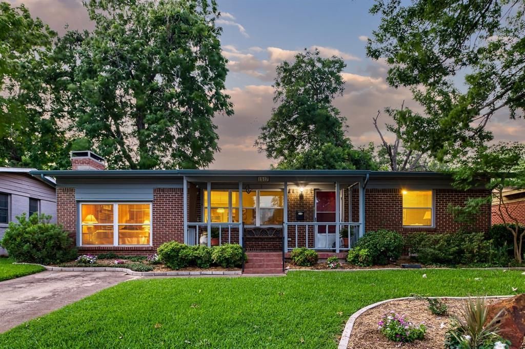1517 Marshalldale Drive, Arlington, TX 76013 Main Photo