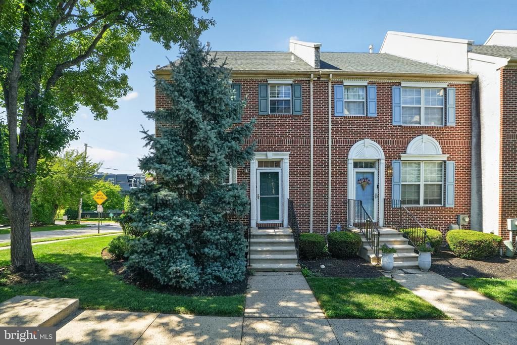 535 BULLOCK AVENUE, WEST CONSHOHOCKEN, PA 19428