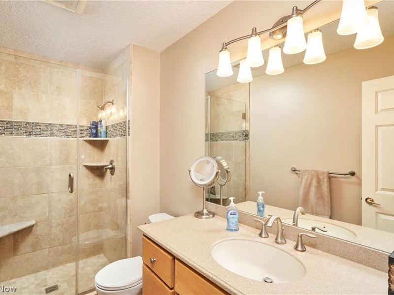662 Heatherleigh Drive, Akron, OH 44333 Photo 31