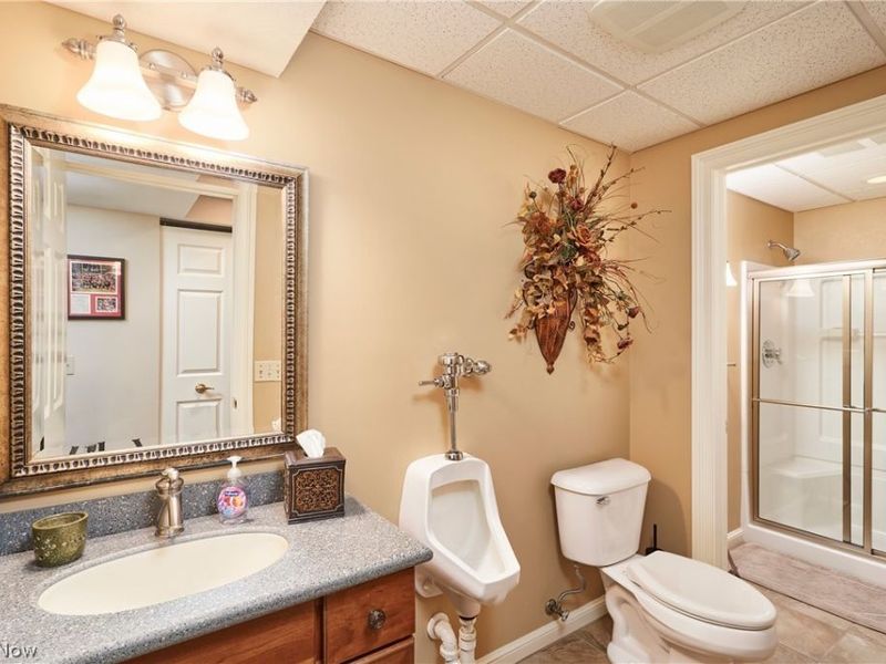 662 Heatherleigh Drive, Akron, OH 44333 Photo 36