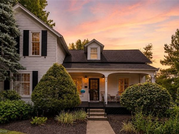 58 E Washington Street, Chagrin Falls, OH 44022