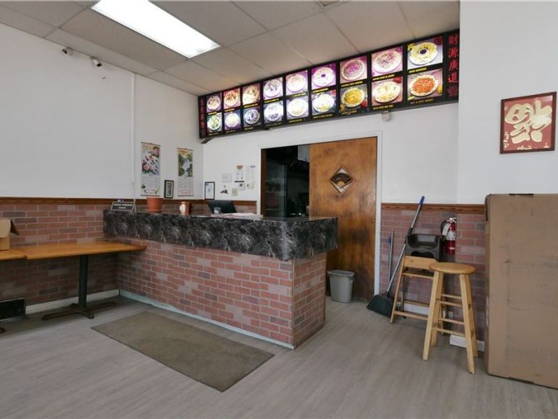 108 E Main Street, McConnelsville, OH 43756 Photo 3