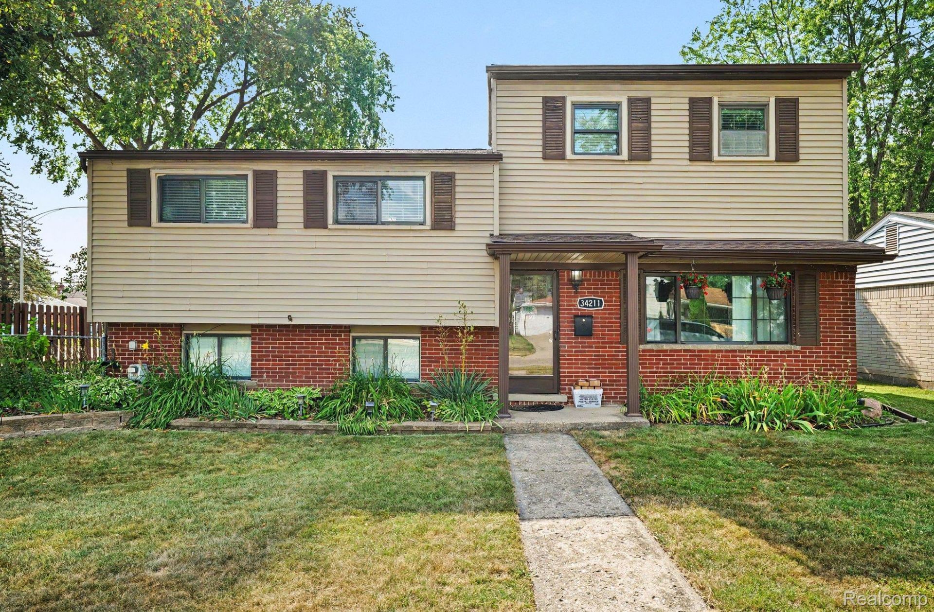 34211 Viceroy Drive, Sterling Heights, Mi 48310 Main Photo