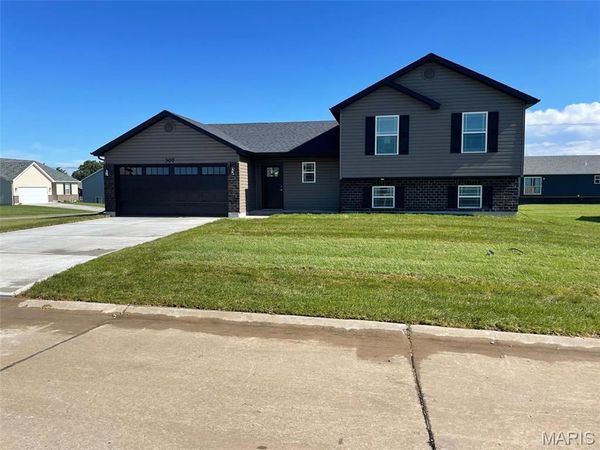 307 Meriadoc Lane , Wright City, MO 63390