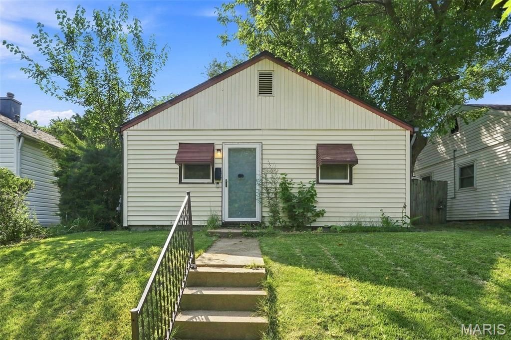 1435 Sproule Avenue, Saint Louis, MO 63139 Main Photo