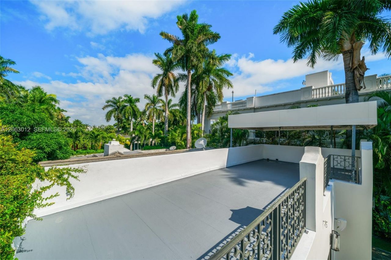110 3rd San Marino Ter, Miami Beach, FL 33139 Photo