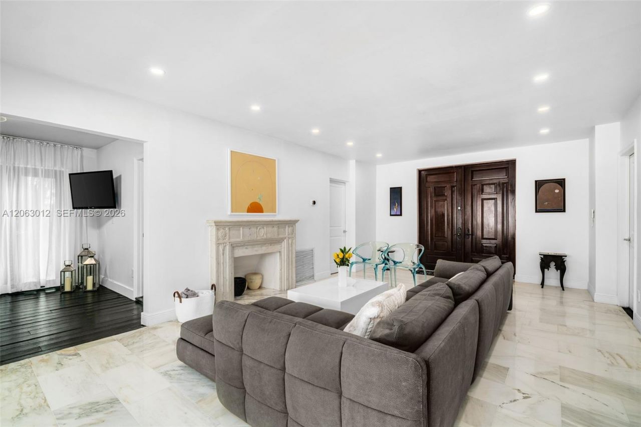 110 3rd San Marino Ter, Miami Beach, FL 33139 Photo