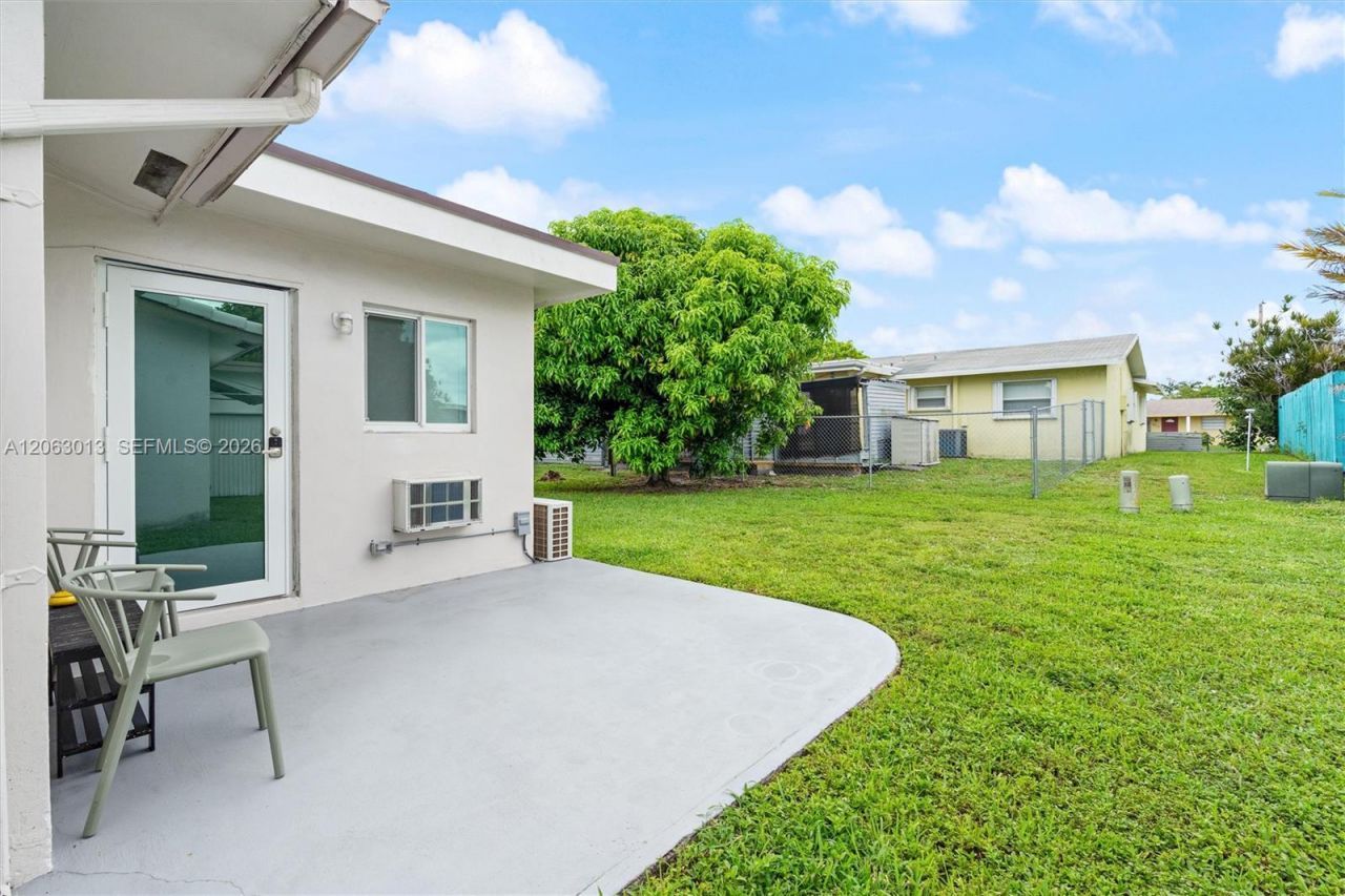 5713 NW 87th Ave, Tamarac, FL 33321 Photo