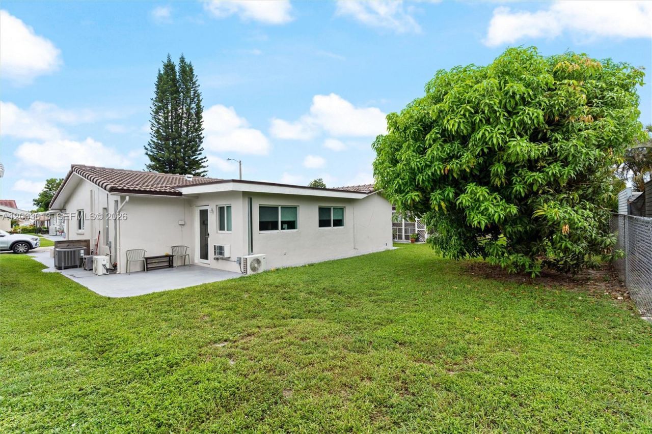 5713 NW 87th Ave, Tamarac, FL 33321 Photo