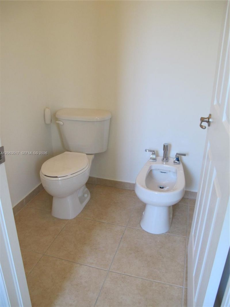 10716 NW 76th Ln, Doral, FL 33178 Photo