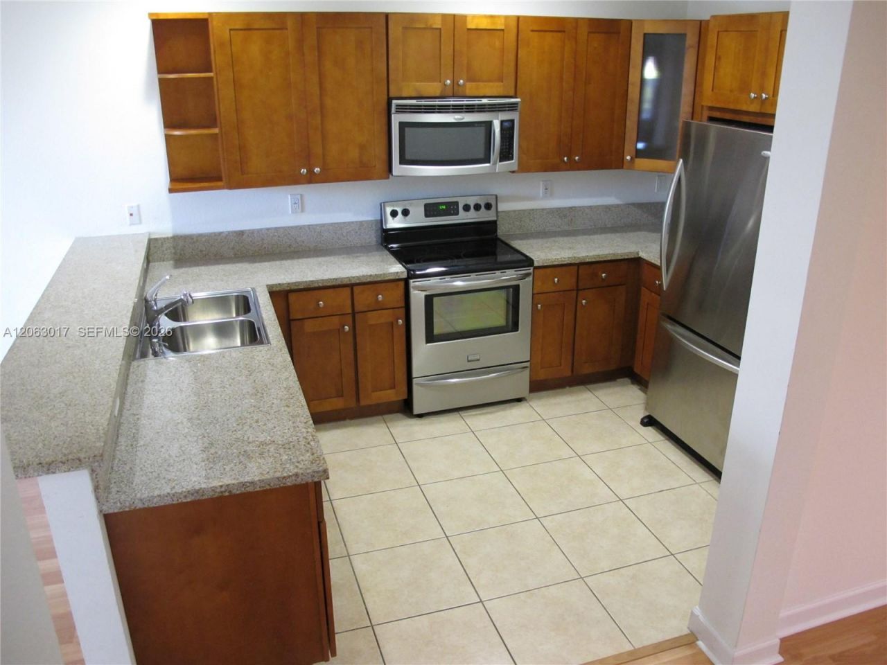 10716 NW 76th Ln, Doral, FL 33178 Photo