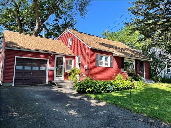305 Stanton Drive , Syracuse, NY 13214