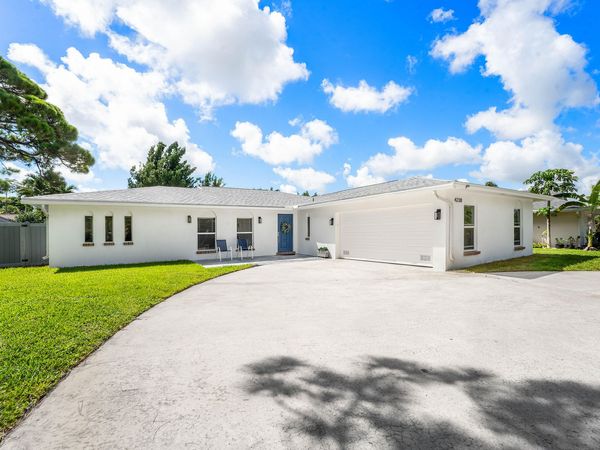 4238 Magnolia Street, Palm Beach Gardens, FL 33418