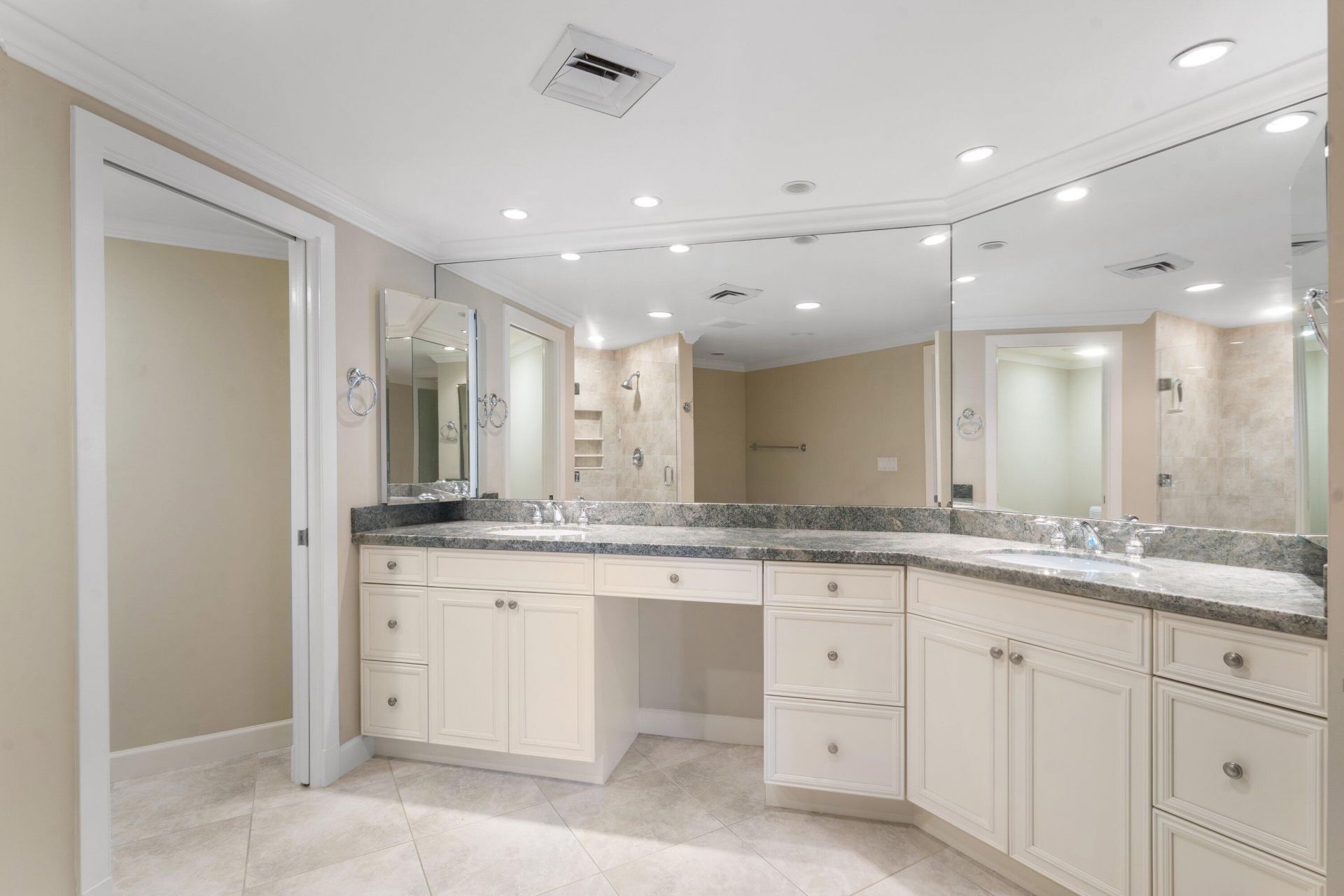 1125 E Marine Way E, Unit J3l, North Palm Beach, FL 33408 Photo