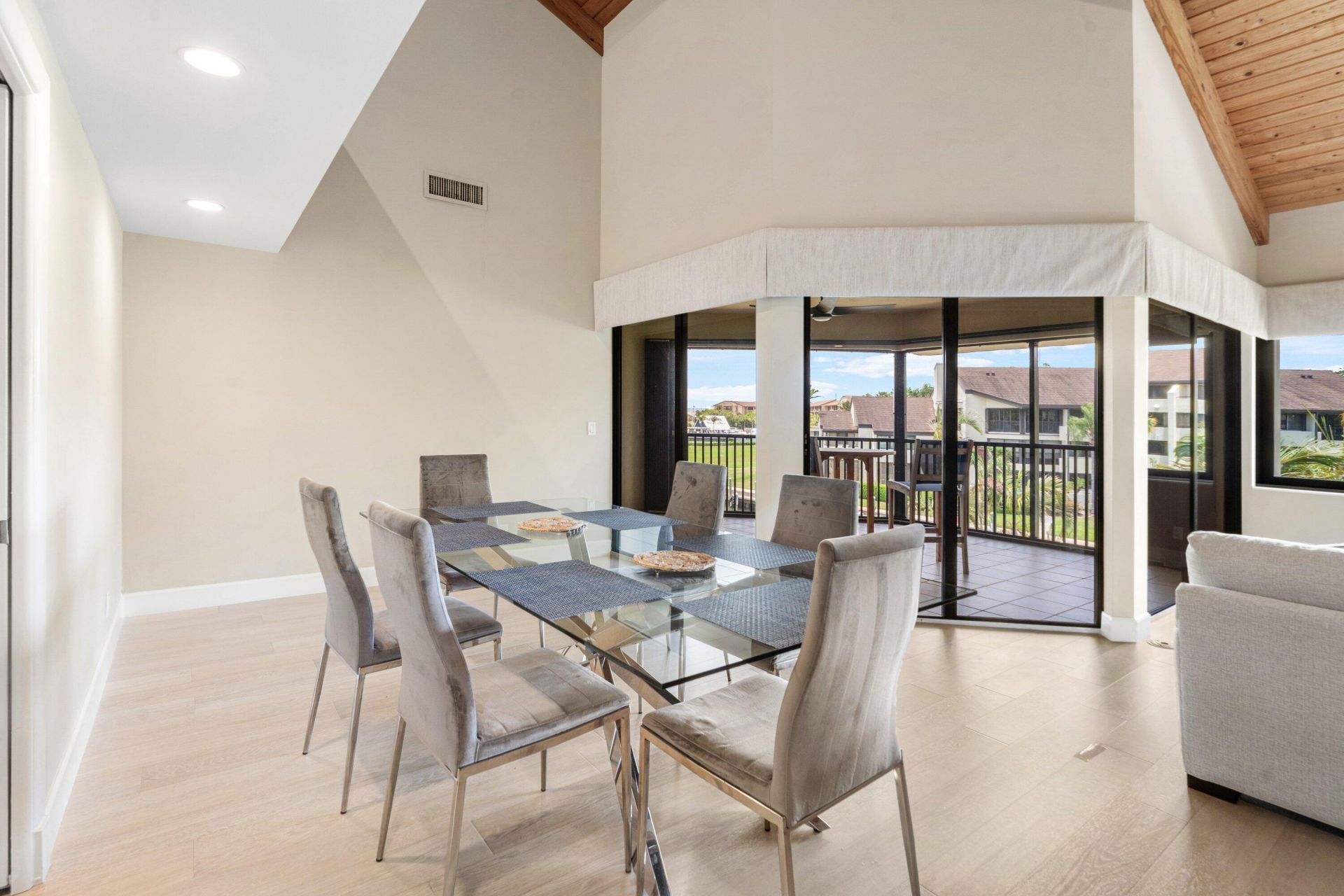 1125 E Marine Way E, Unit J3l, North Palm Beach, FL 33408 Photo