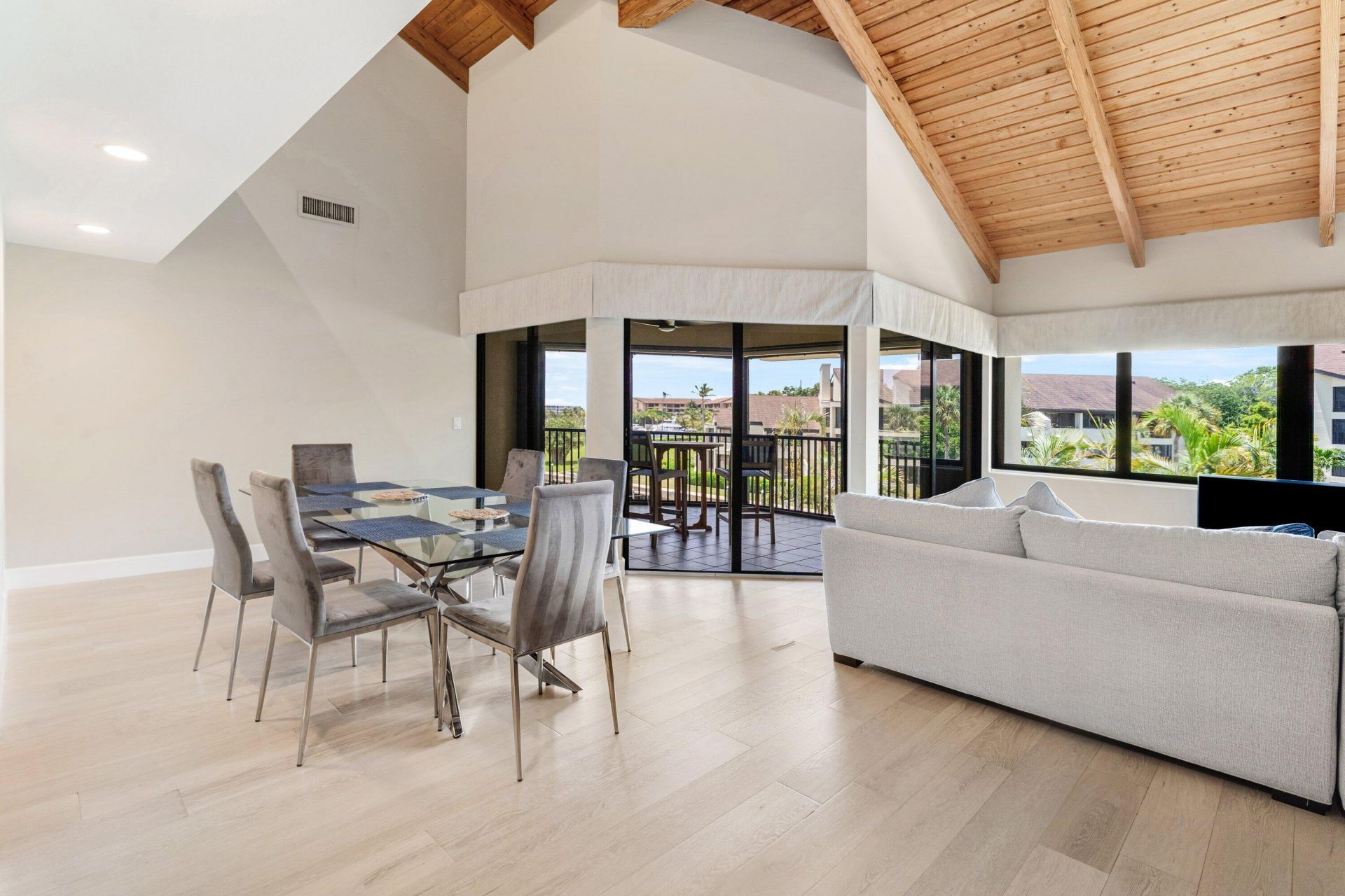 1125 E Marine Way E, Unit J3l, North Palm Beach, FL 33408 Photo