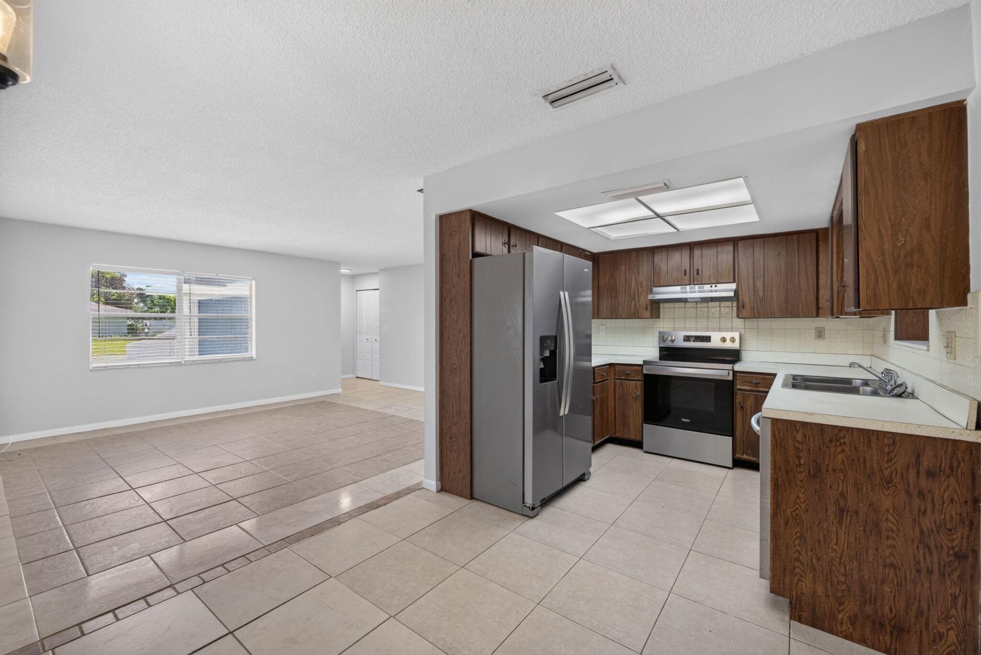 313 SE Atlas Terrace, Port Saint Lucie, FL 34983 Photo