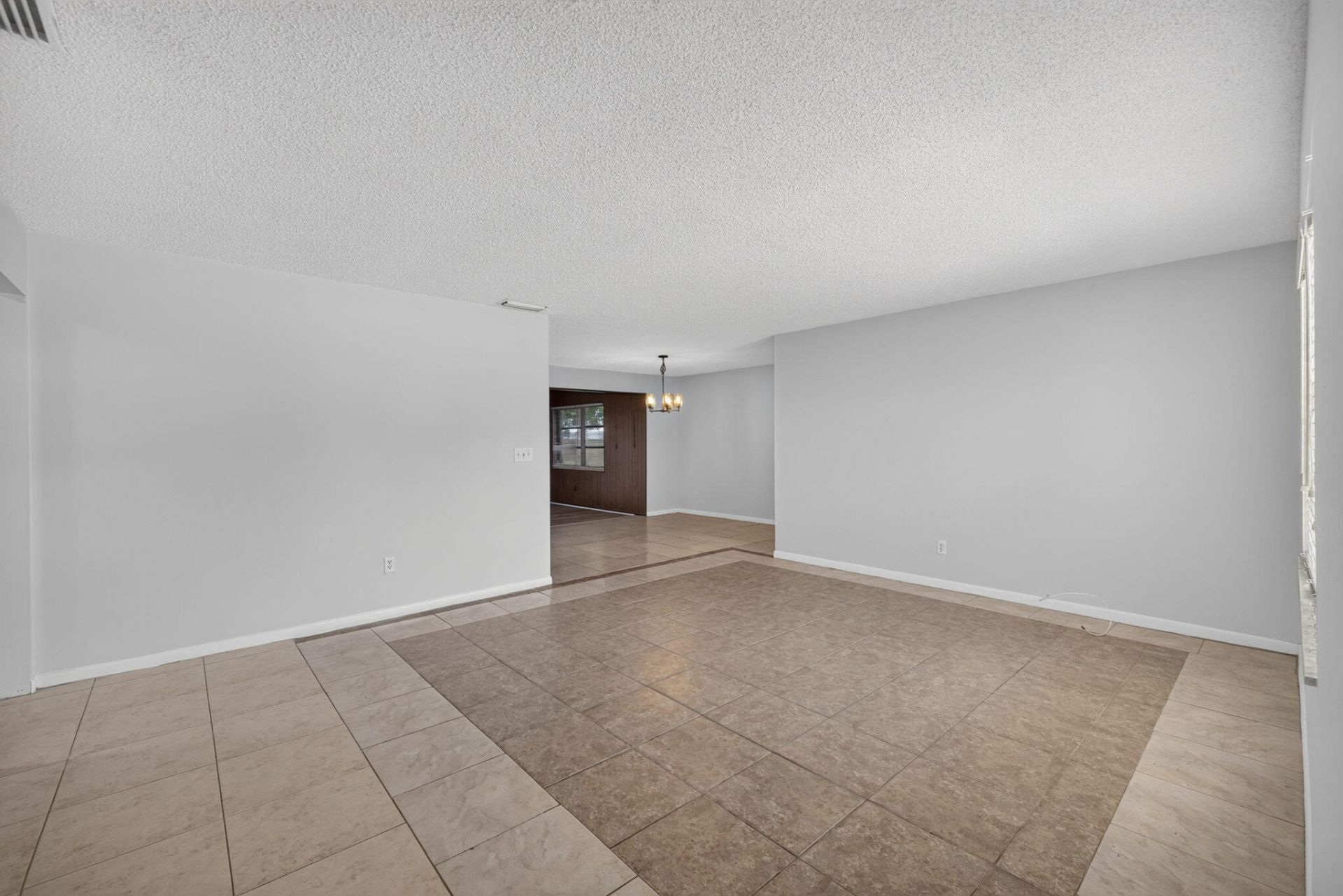 313 SE Atlas Terrace, Port Saint Lucie, FL 34983 Photo