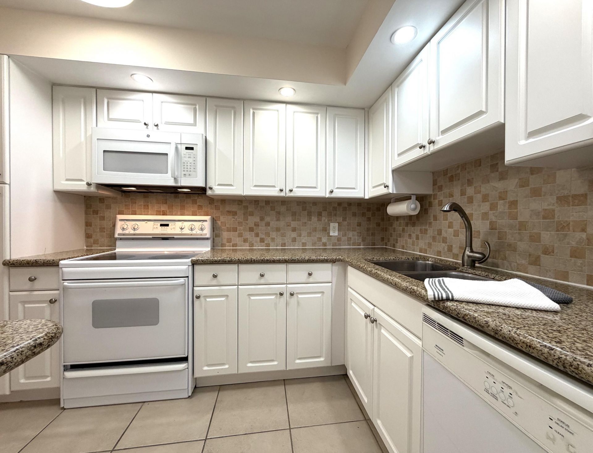 2101 S Ocean Drive, Unit 505, Hollywood, FL 33019 Photo