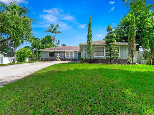 110 W Mango Road, Lake Worth, FL 33467