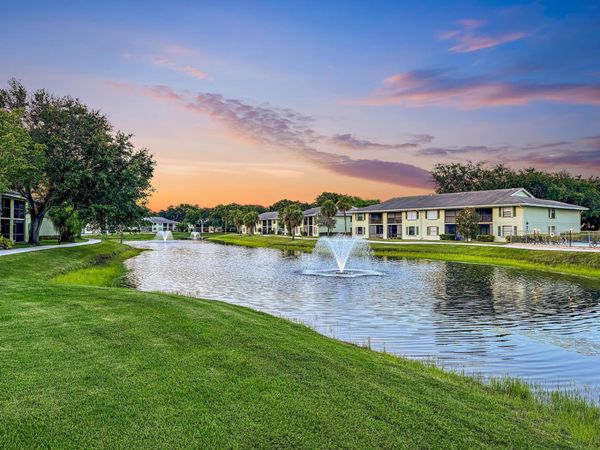 1901 Sabal Ridge Court, Unit D, Palm Beach Gardens, FL 33418