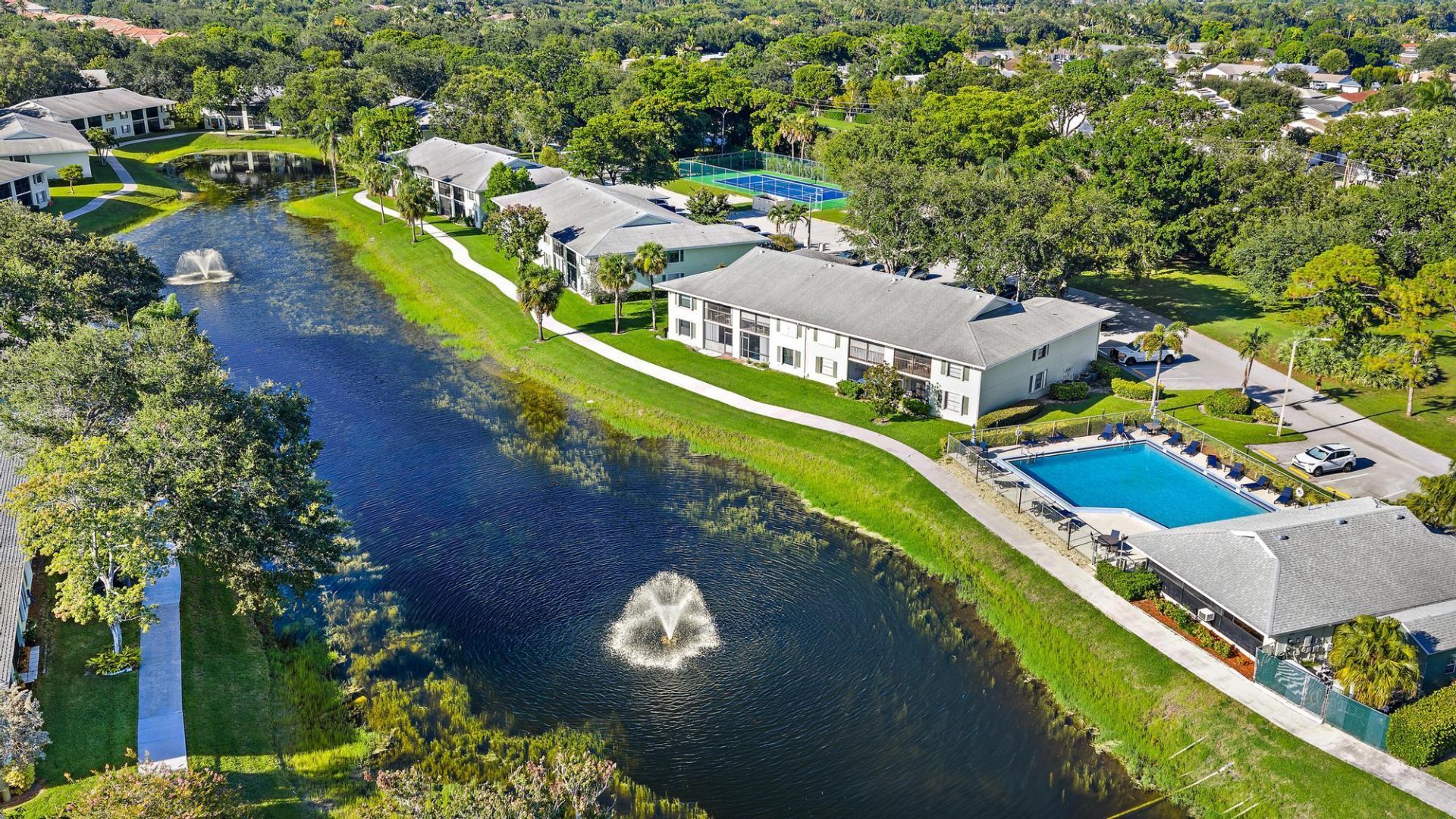 1901 Sabal Ridge Court, Unit D, Palm Beach Gardens, FL 33418 Photo