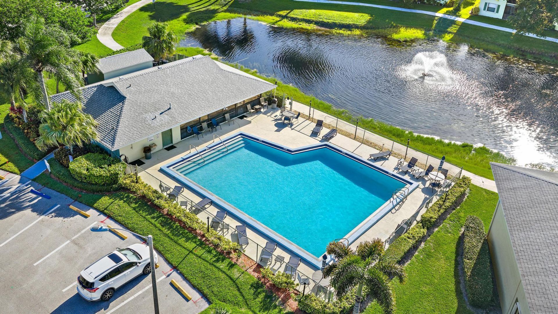 1901 Sabal Ridge Court, Unit D, Palm Beach Gardens, FL 33418 Photo