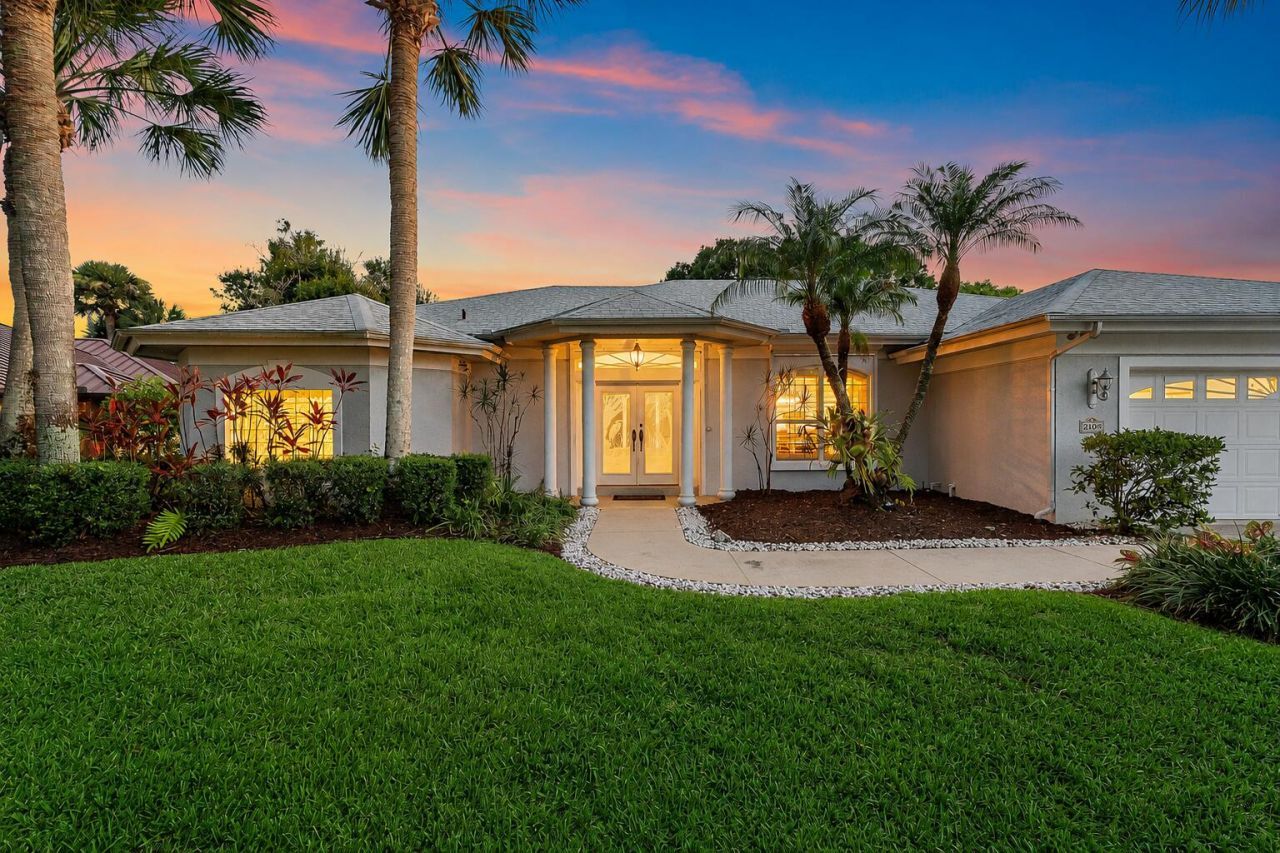 2108 SW Oakwater Point, Palm City, FL 34990 Photo