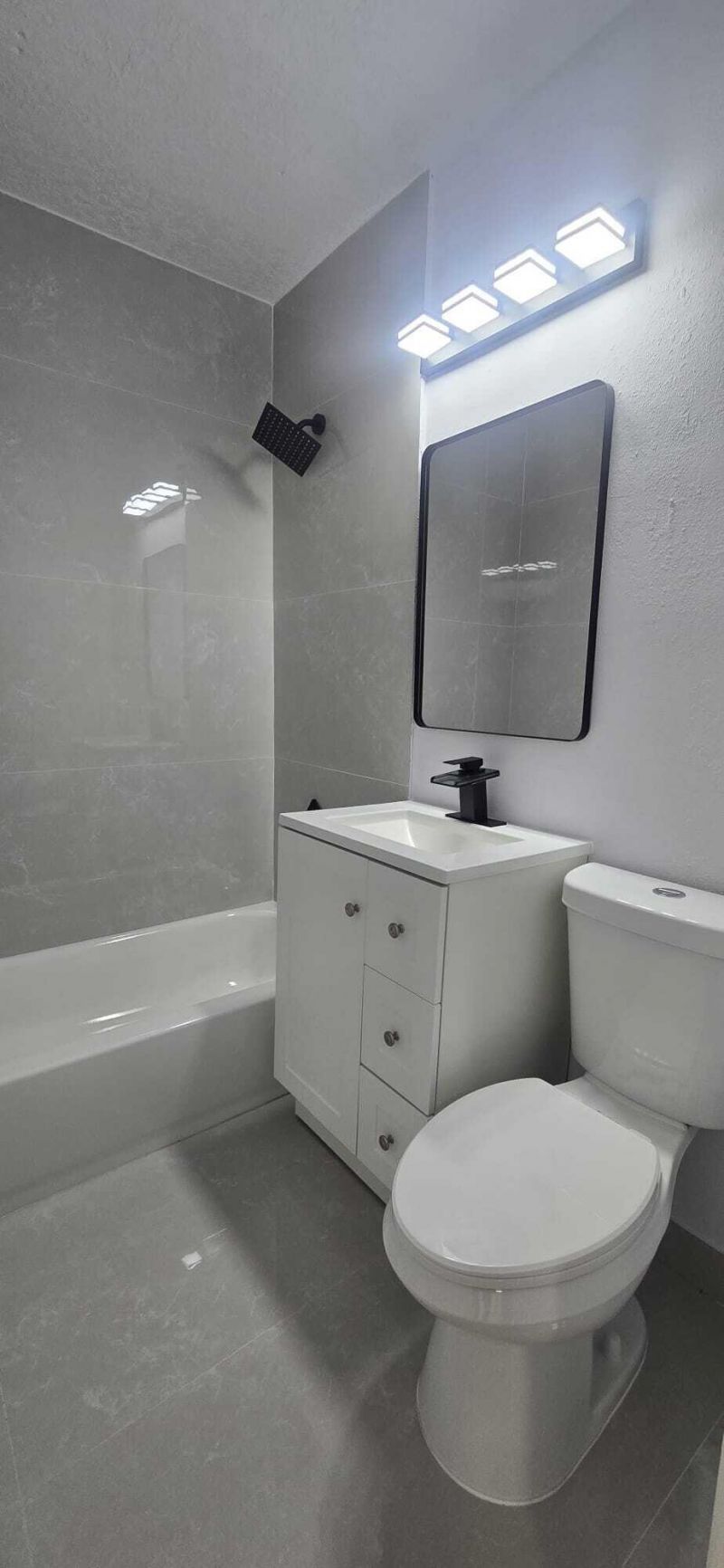 1101 NW 23rd Terrace, Fort Lauderdale, FL 33311 Photo