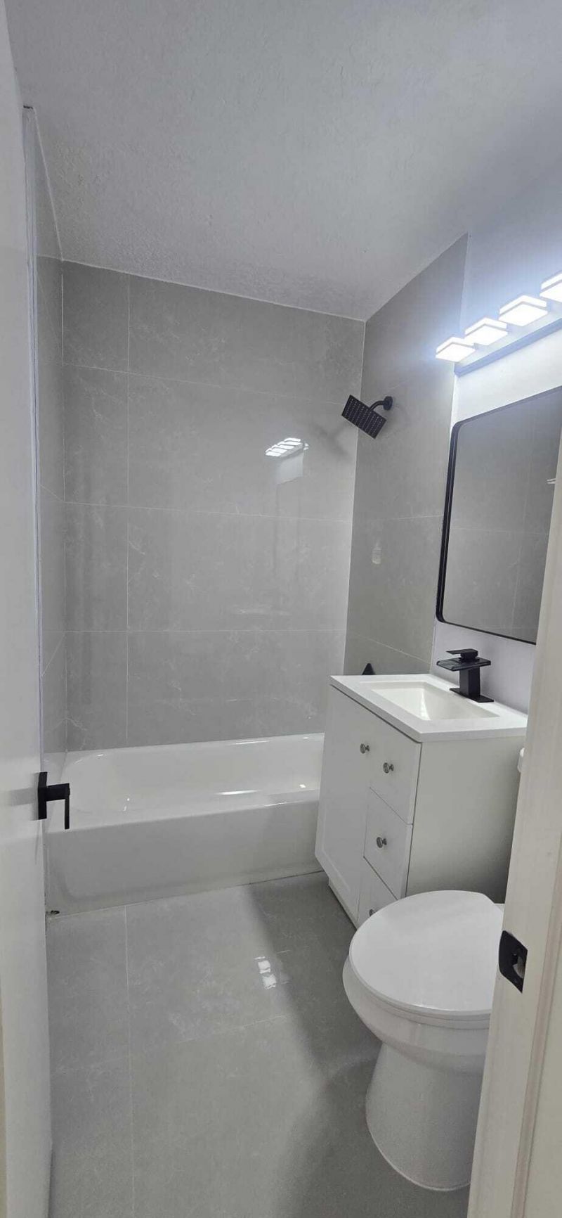 1101 NW 23rd Terrace, Fort Lauderdale, FL 33311 Photo