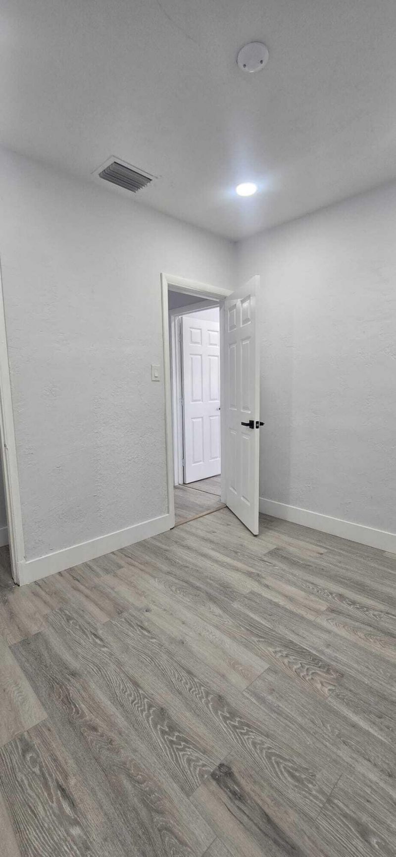 1101 NW 23rd Terrace, Fort Lauderdale, FL 33311 Photo